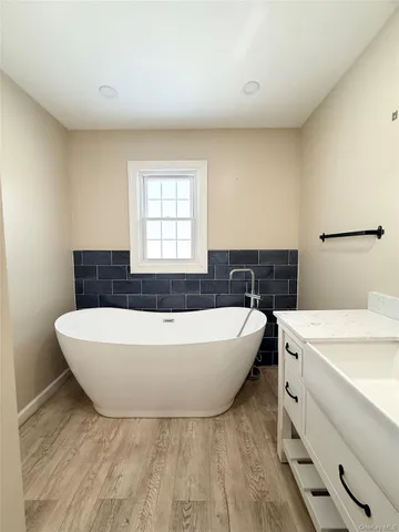 $479,000 | 18 Park Hill Drive, New Windsor, NY 12553