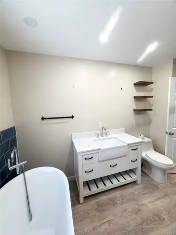 $479,000 | 18 Park Hill Drive, New Windsor, NY 12553