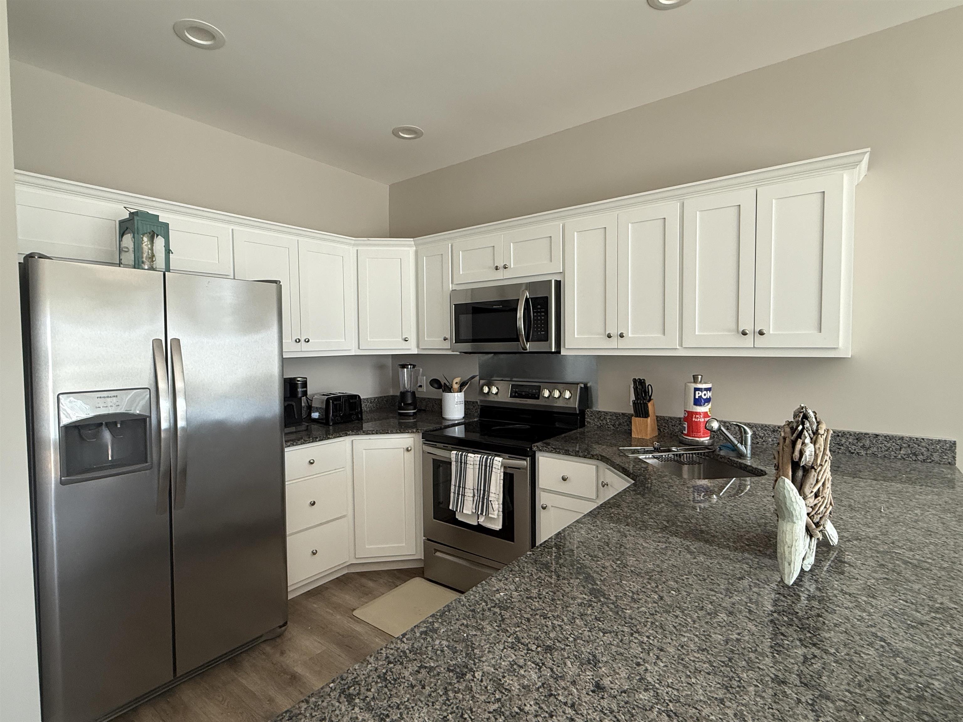 270 19th Avenue South, Unit B Myrtle Beach, SC 29577 - Photo 6 of 21