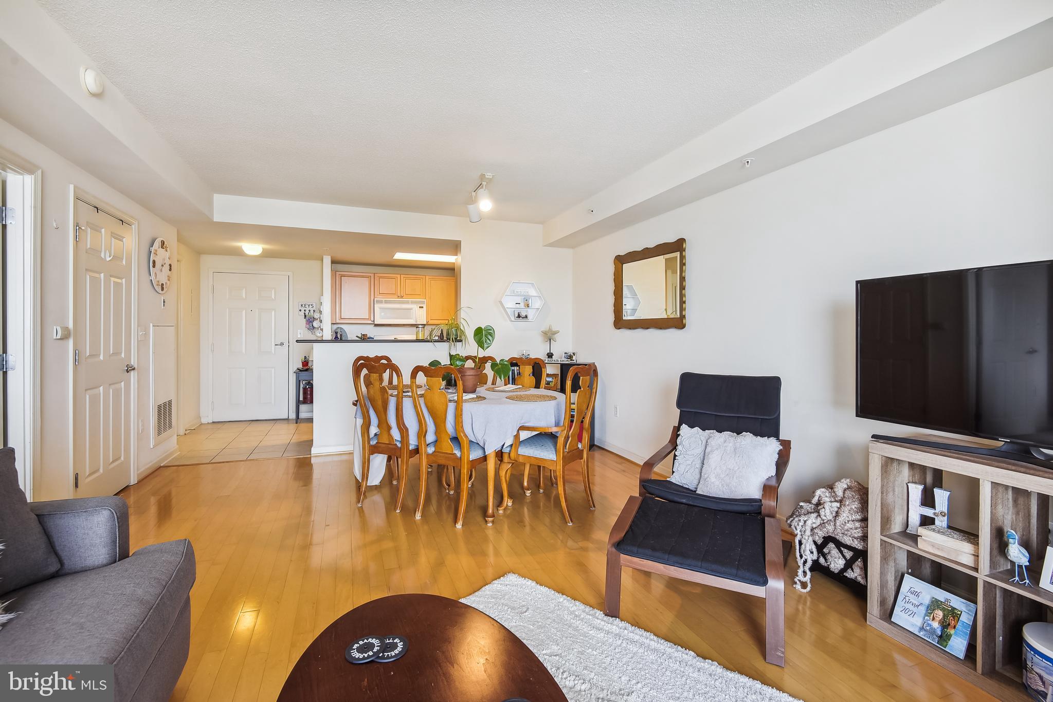 2726 Gallows Road, Unit 1113 Vienna, VA 22180 - Photo 12 of 91