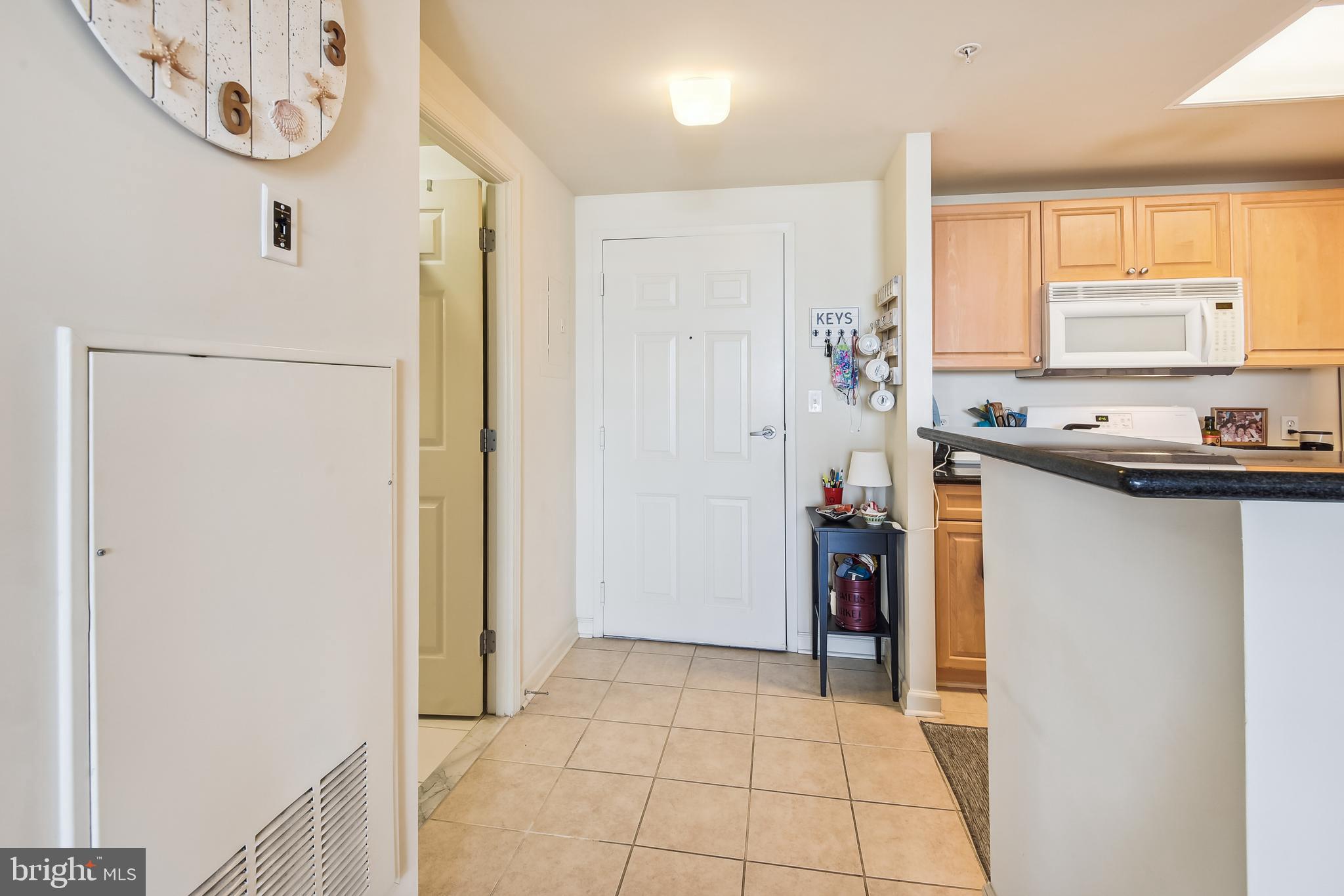 2726 Gallows Road, Unit 1113 Vienna, VA 22180 - Photo 15 of 91