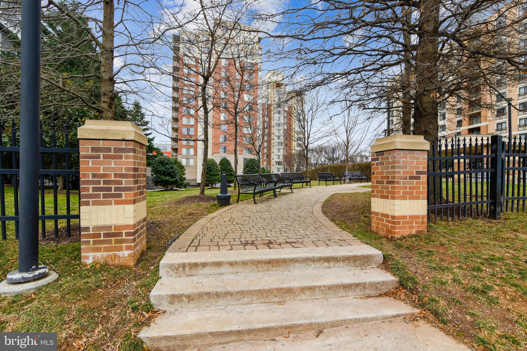 2726 Gallows Road, Unit 1113 Vienna, VA 22180 - Photo 34 of 91