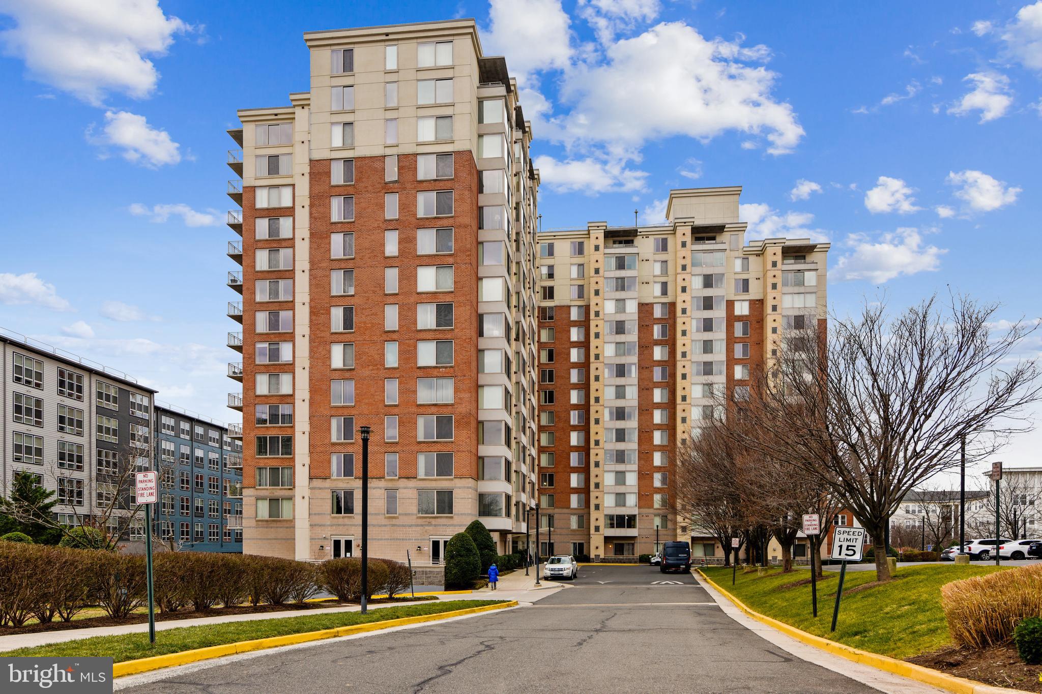 2726 Gallows Road, Unit 1113 Vienna, VA 22180 - Photo 4 of 91