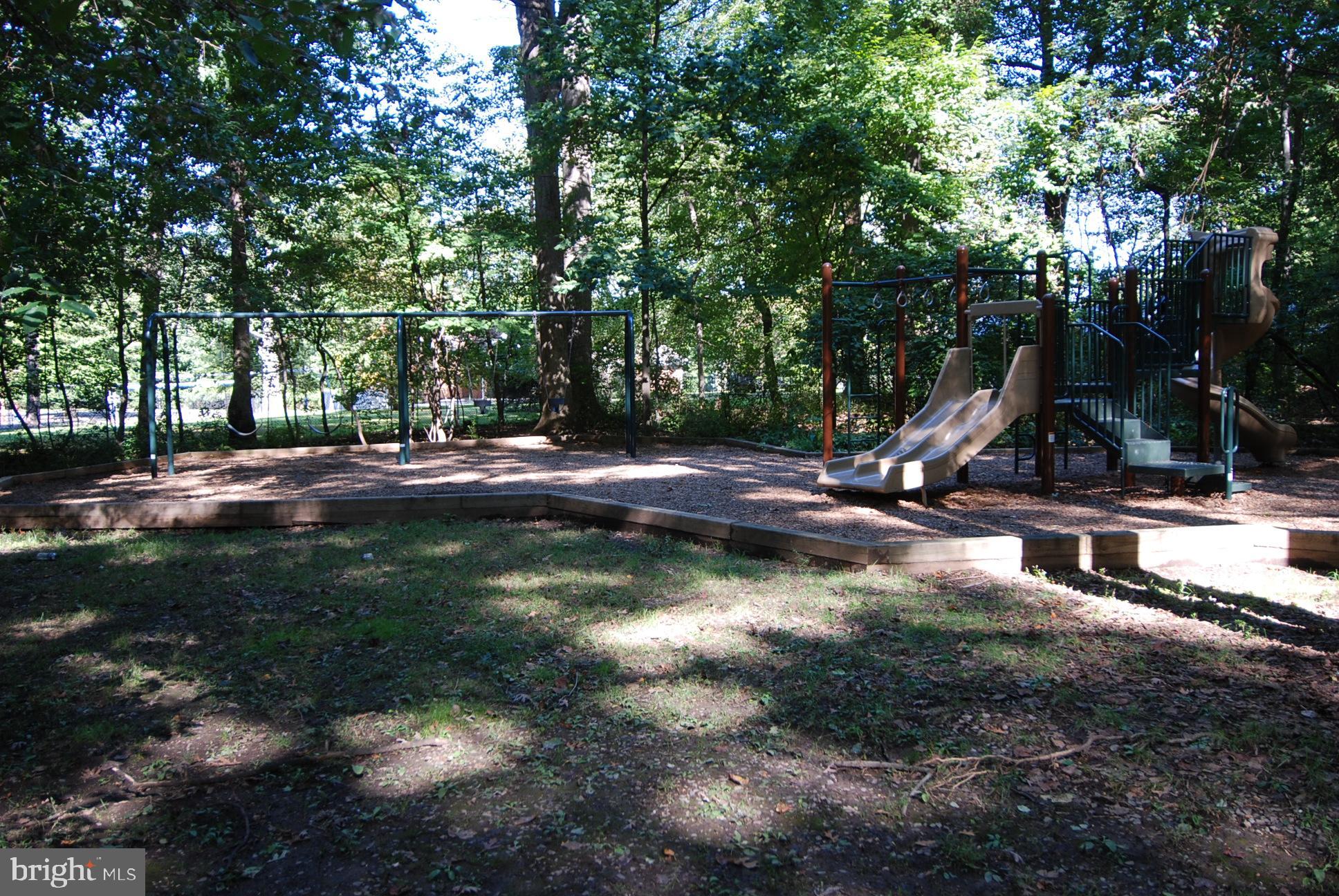 2726 Gallows Road, Unit 1113 Vienna, VA 22180 - Photo 47 of 91