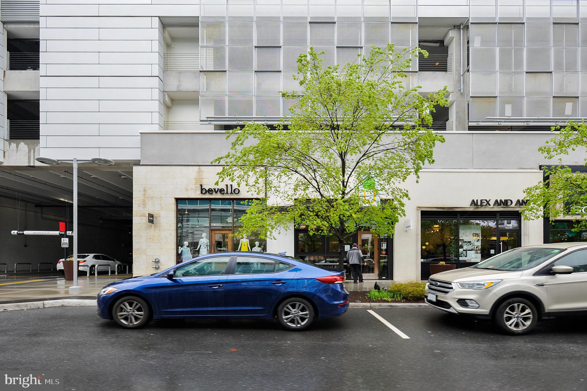 2726 Gallows Road, Unit 1113 Vienna, VA 22180 - Photo 74 of 91