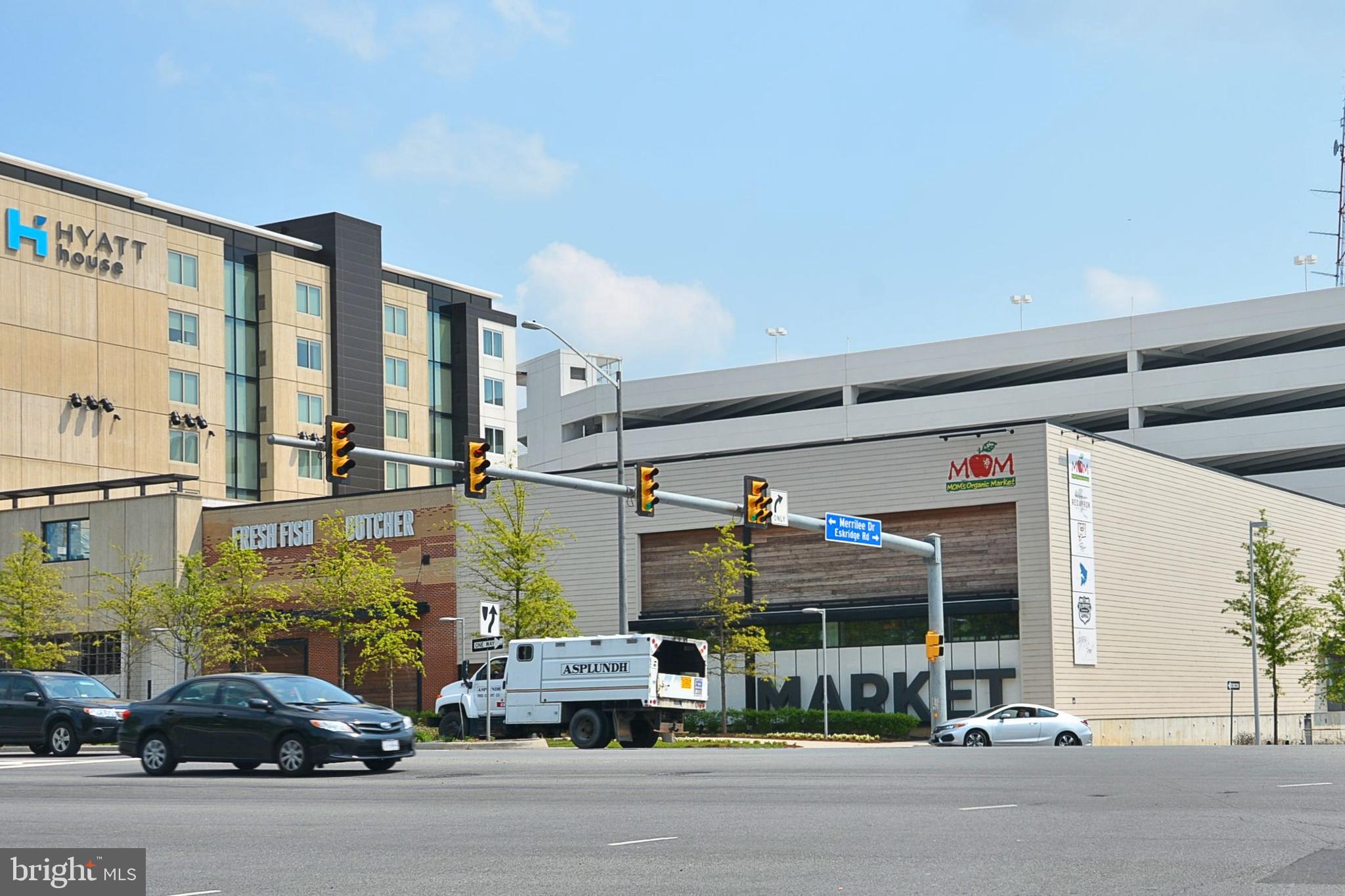 2726 Gallows Road, Unit 1113 Vienna, VA 22180 - Photo 83 of 91