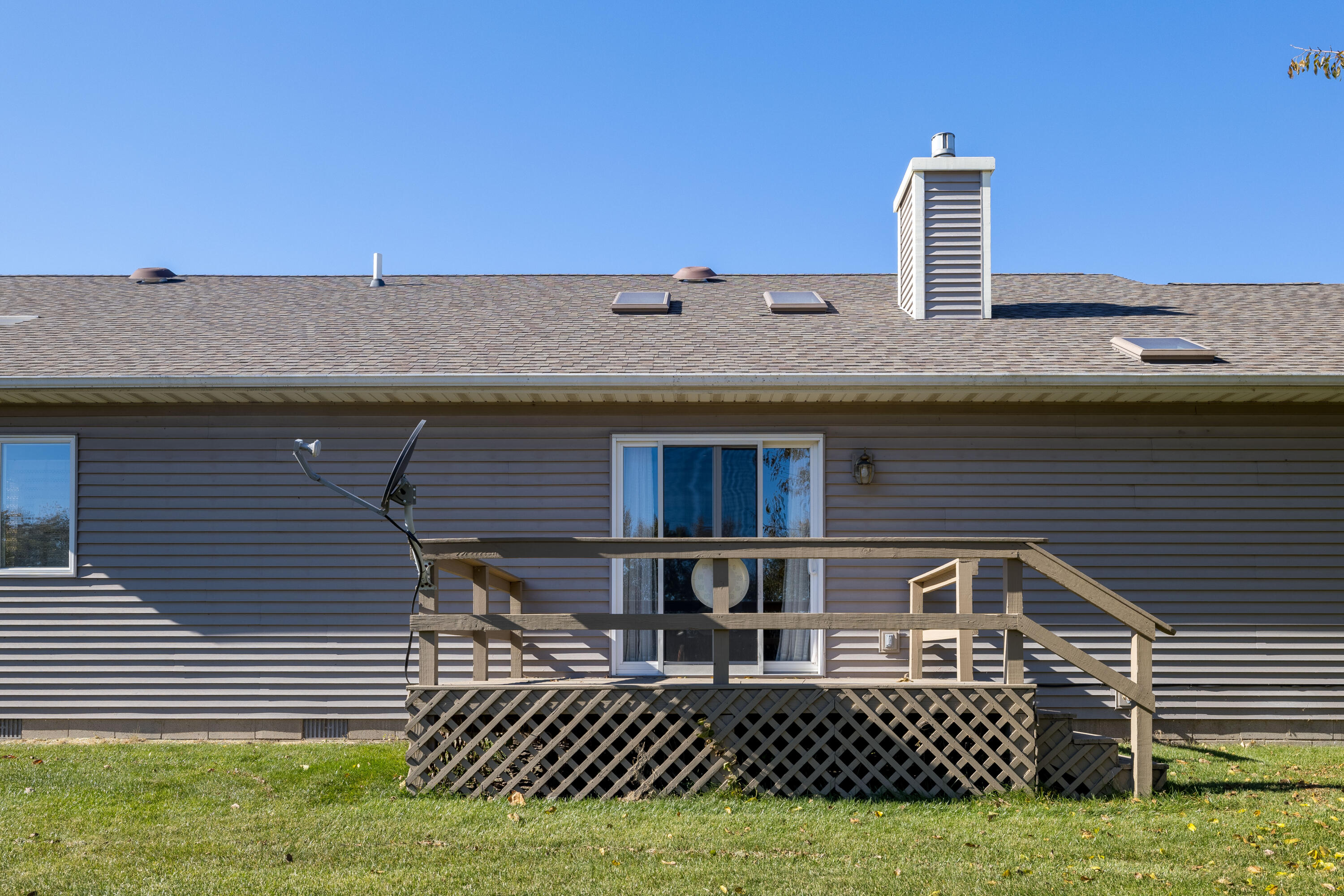 431 Pheasant Run Rensselaer, IN 47978 - Photo 8 of 31 a front view of a house with a yard