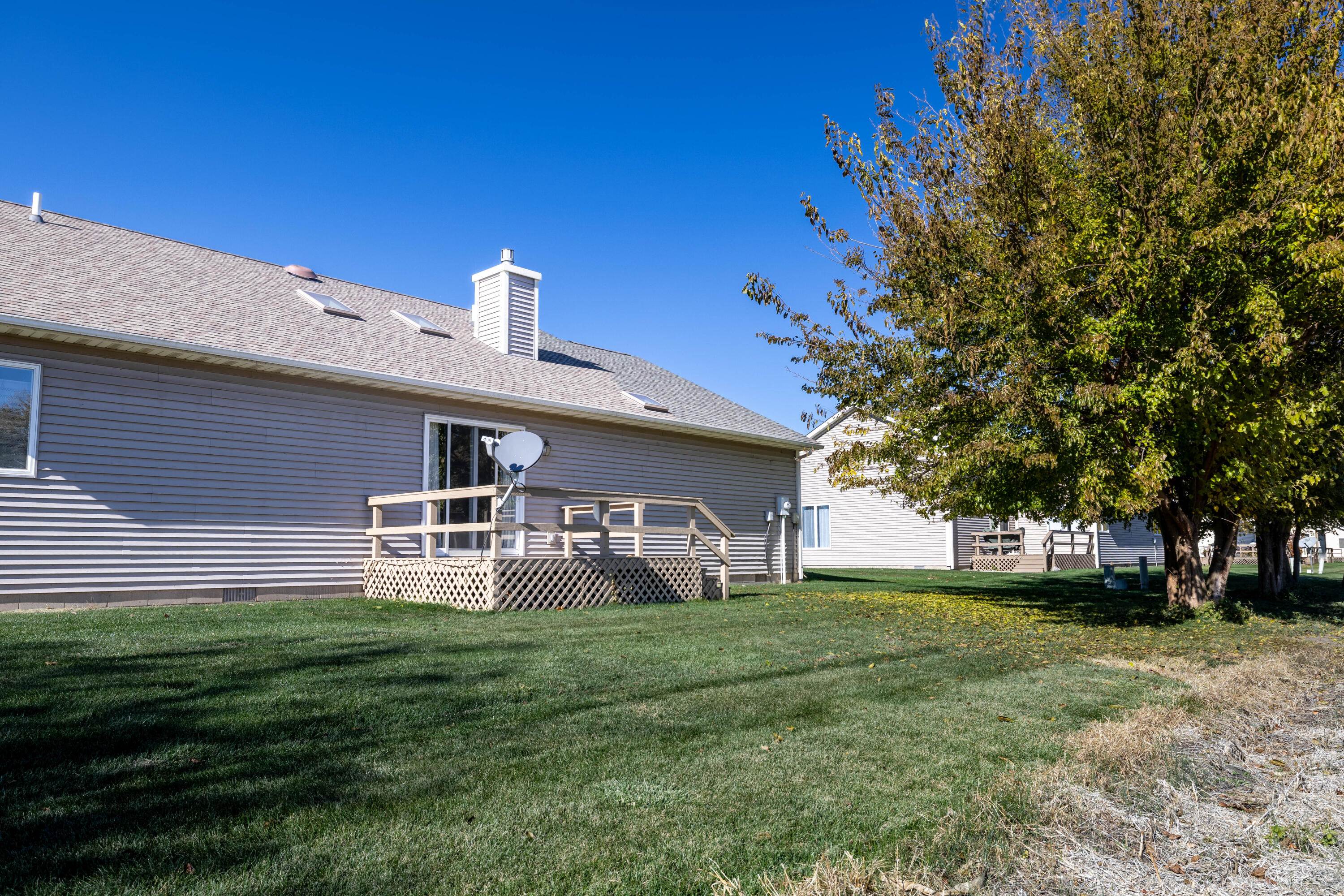 431 Pheasant Run Rensselaer, IN 47978 - Photo 9 of 31 a front view of a house with garden