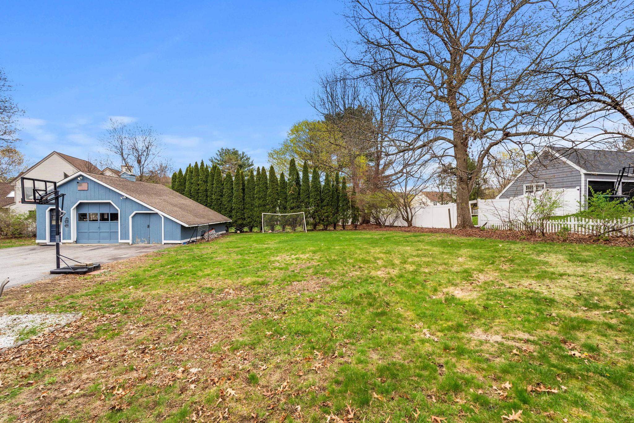 256 East Dunstable Road Nashua, NH 03062 - Photo 28 of 31