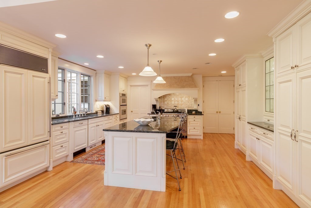 148 Sandy Pond Road Lincoln, MA 01773 - Photo 12 of 37