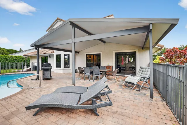 $998,000 | 10798 Sea Cliff Circle, Boca Raton, FL 33498