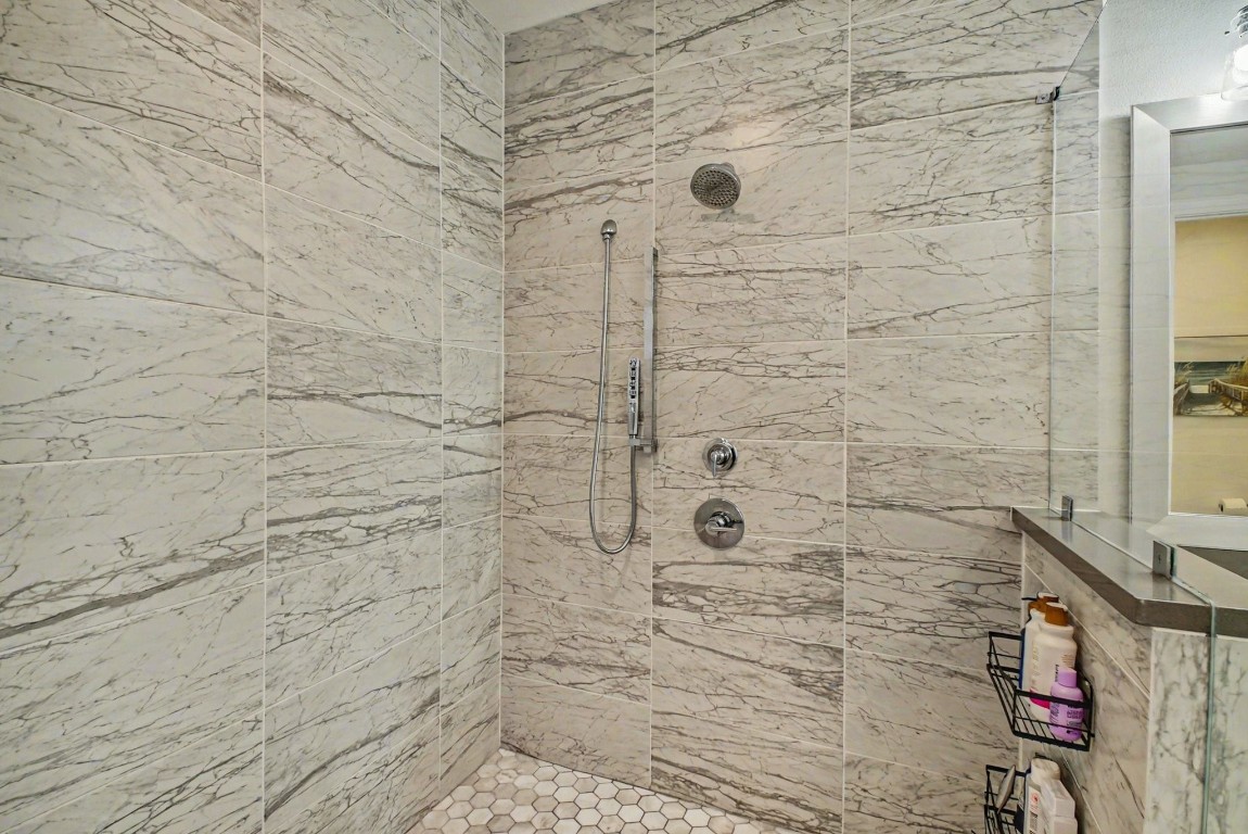 3507 Ridgeway Valley Lane Houston, TX 77055 - Photo 26 of 50