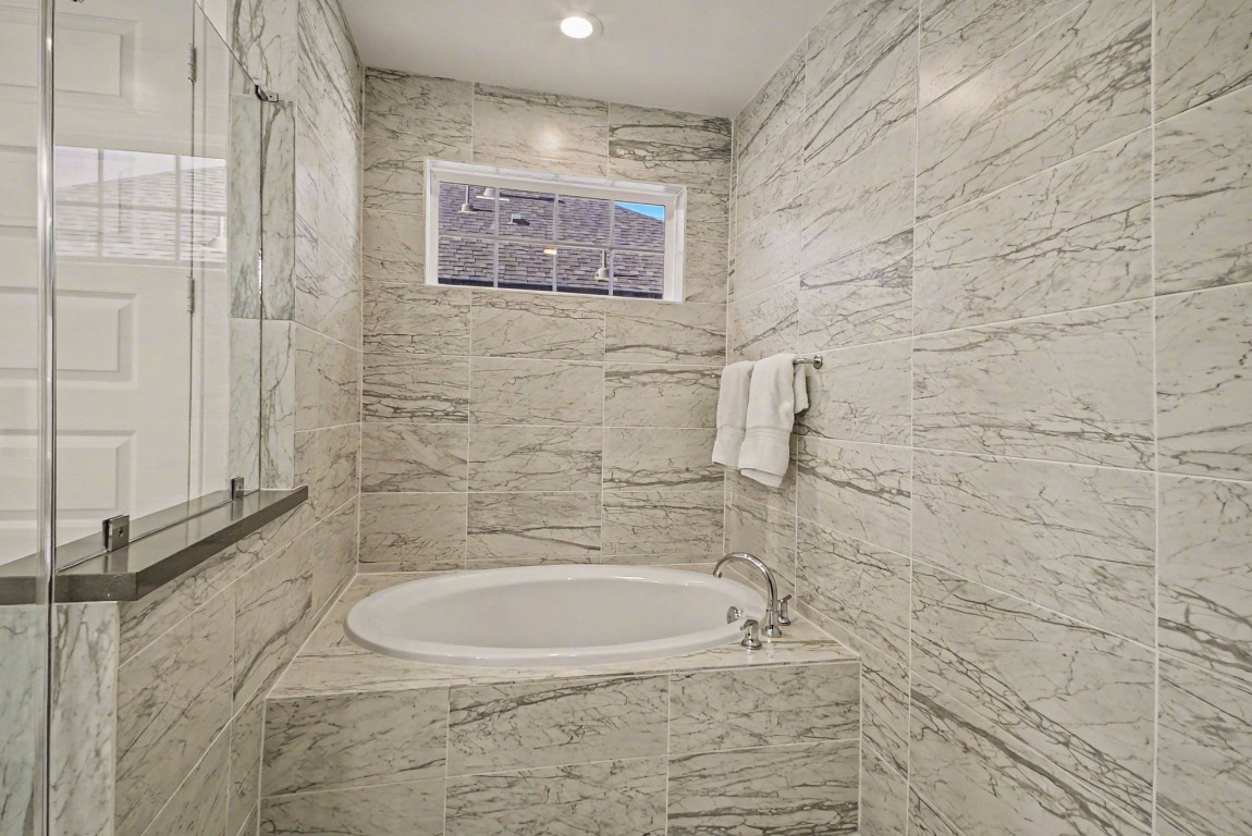 3507 Ridgeway Valley Lane Houston, TX 77055 - Photo 27 of 50