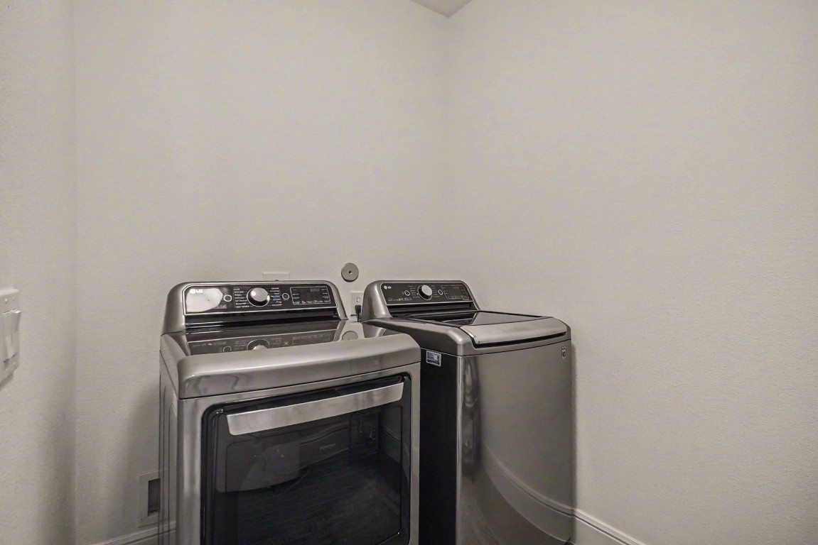 3507 Ridgeway Valley Lane Houston, TX 77055 - Photo 37 of 50