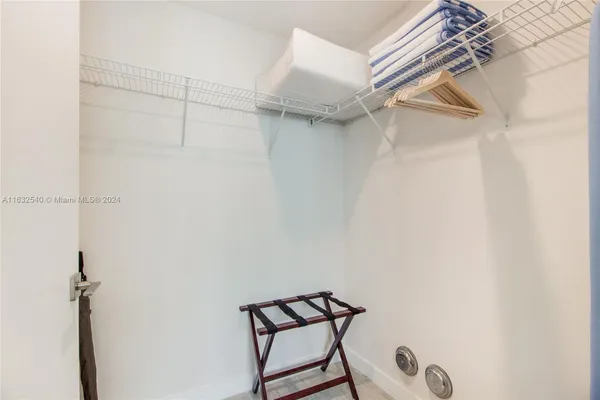 $530,000 | 3900 Biscayne Boulevard, Unit N917, Miami, FL 33137