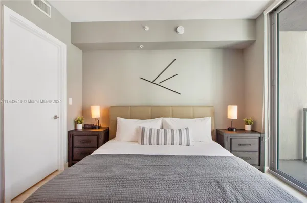 $530,000 | 3900 Biscayne Boulevard, Unit N917, Miami, FL 33137