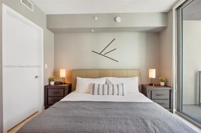 $530,000 | 3900 Biscayne Boulevard, Unit N917, Miami, FL 33137