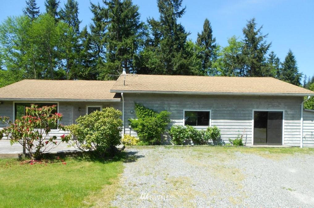 4112 Deer Lake Road Clinton, WA 98236 - Photo 1 of 1 Gallery Image 1