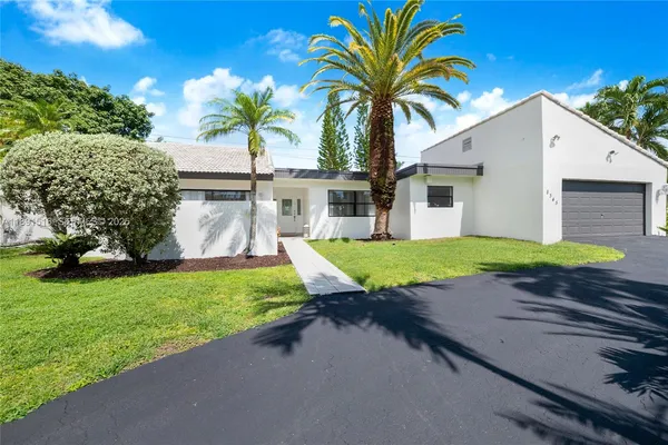 $1,149,000 | 8345 Southwest 168th Terrace, Palmetto Bay, FL 33157