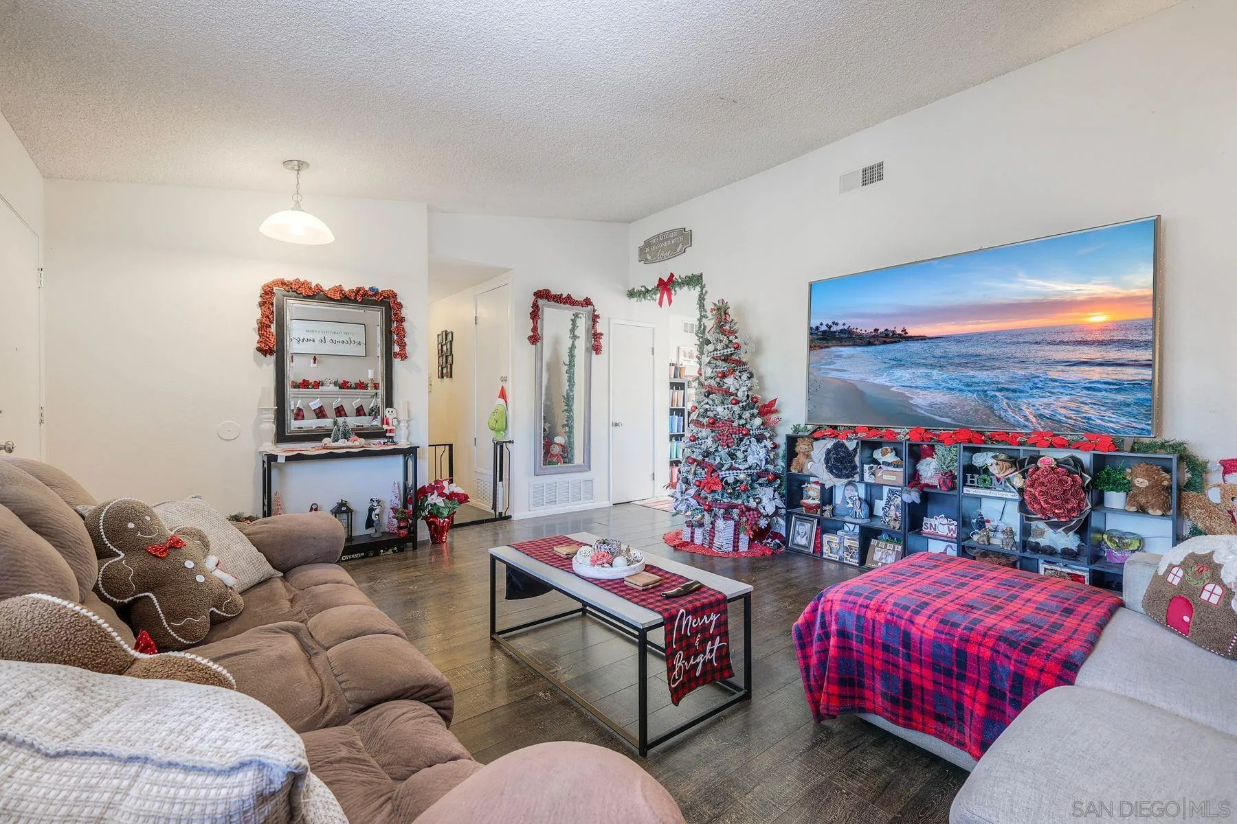 1302 Valencia Loop Chula Vista, CA 91910 - Photo 6 of 30 a living room with furniture and a rug