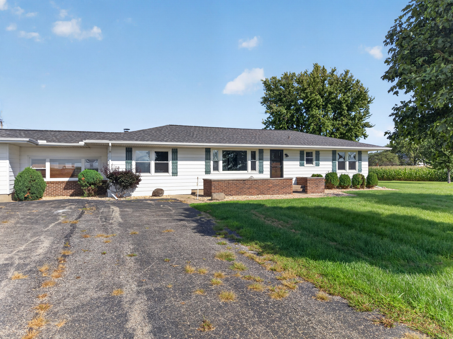3560 East 14th Road Ottawa, IL 61350 - Photo 3 of 27 Gallery Image 3