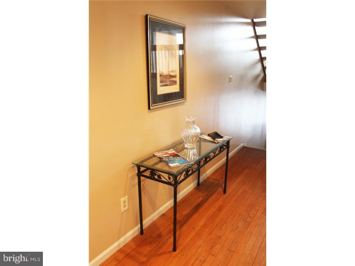 3501 Orchard View Road Reading, PA 19606 - Photo 4 of 14 Foyer