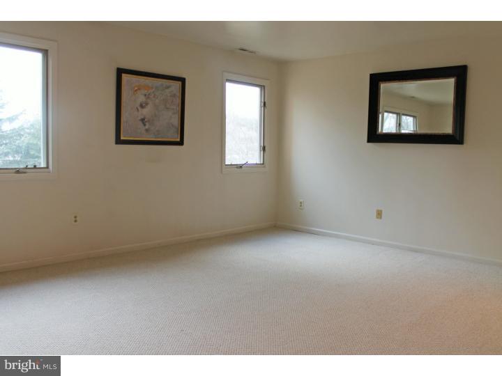 3501 Orchard View Road Reading, PA 19606 - Photo 9 of 14 Living Room