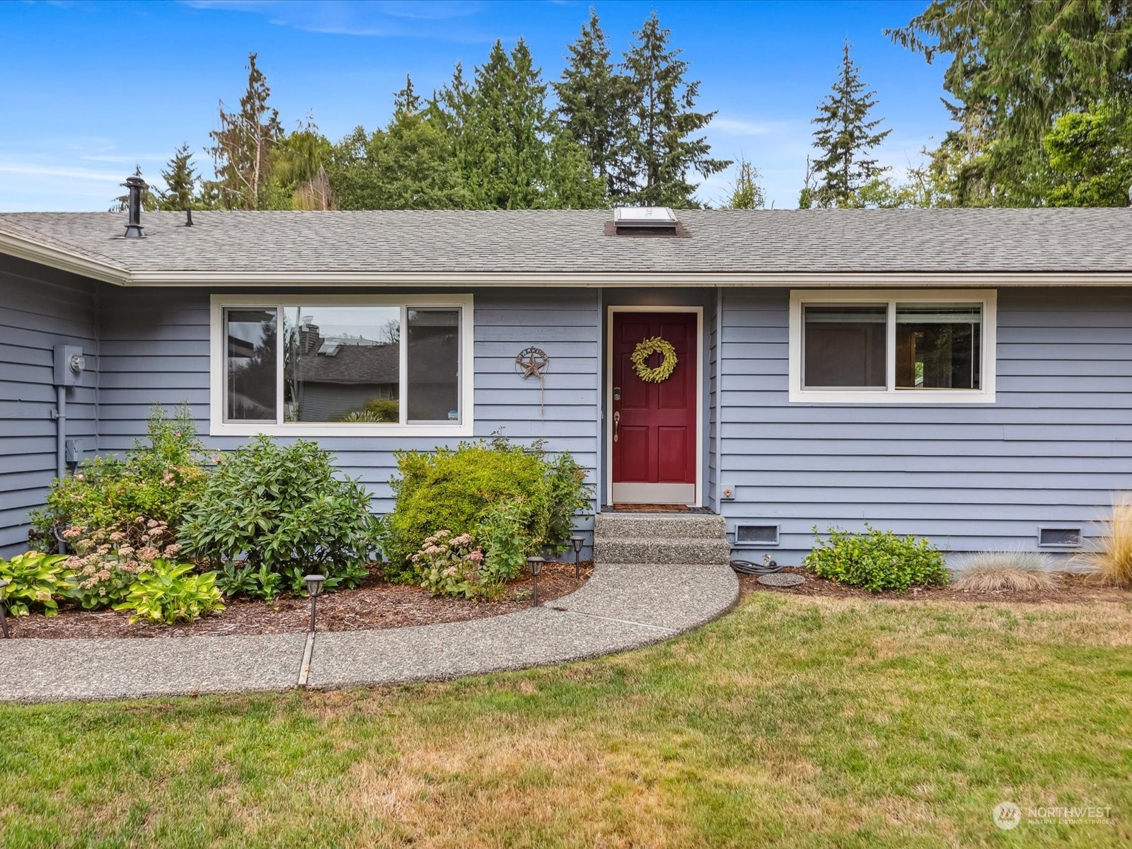 4715 156th Street Southwest Edmonds, WA 98026 - Photo 2 of 31 Gallery Image 2
