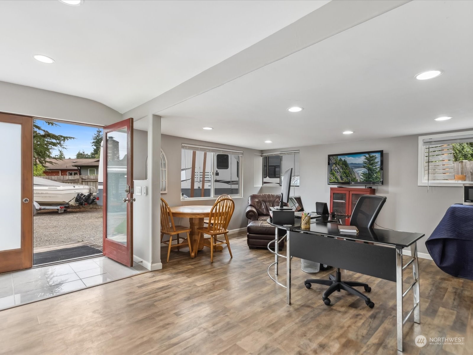 4715 156th Street Southwest Edmonds, WA 98026 - Photo 23 of 31 Gallery Image 23