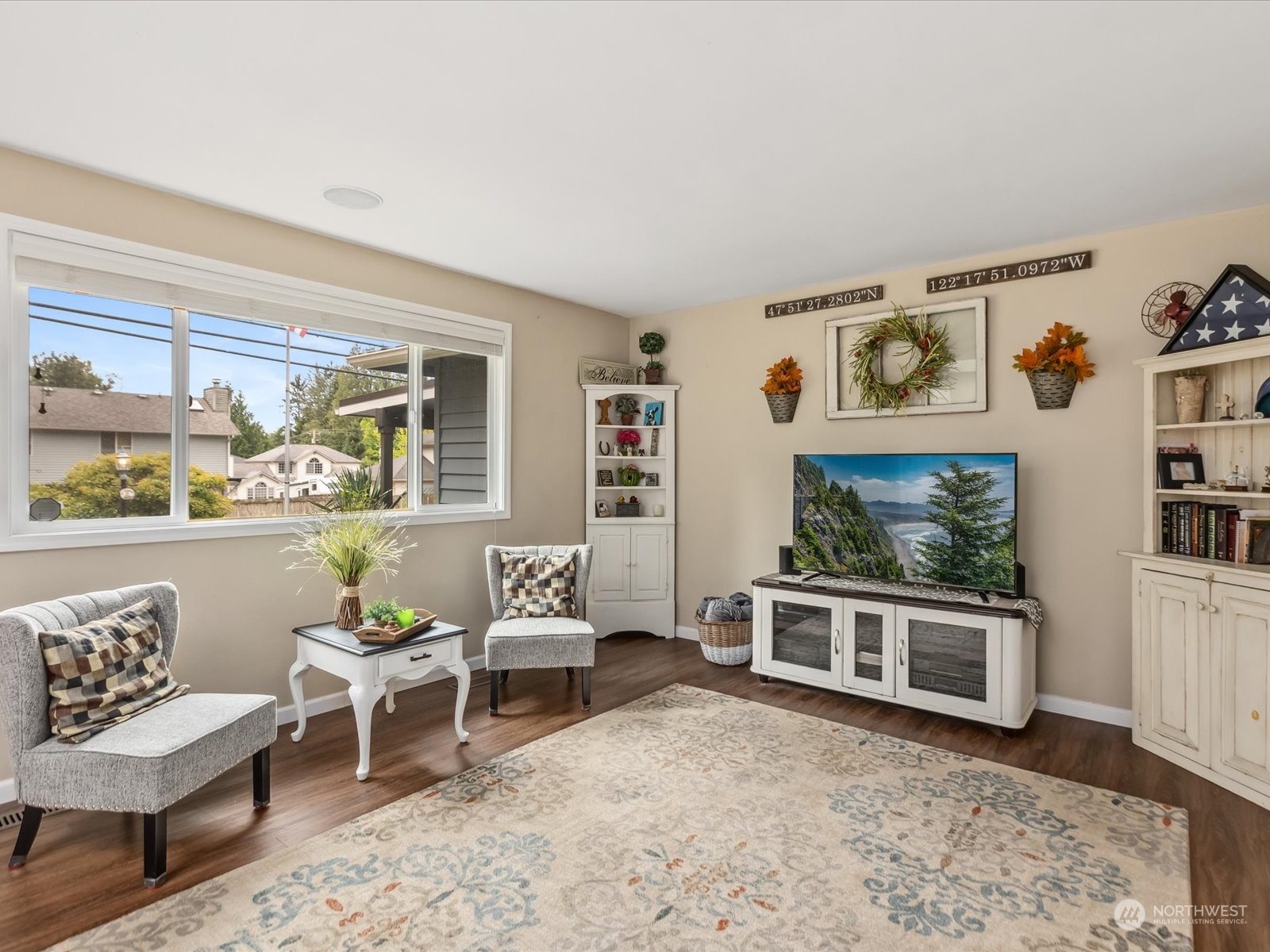 4715 156th Street Southwest Edmonds, WA 98026 - Photo 5 of 31 Gallery Image 5