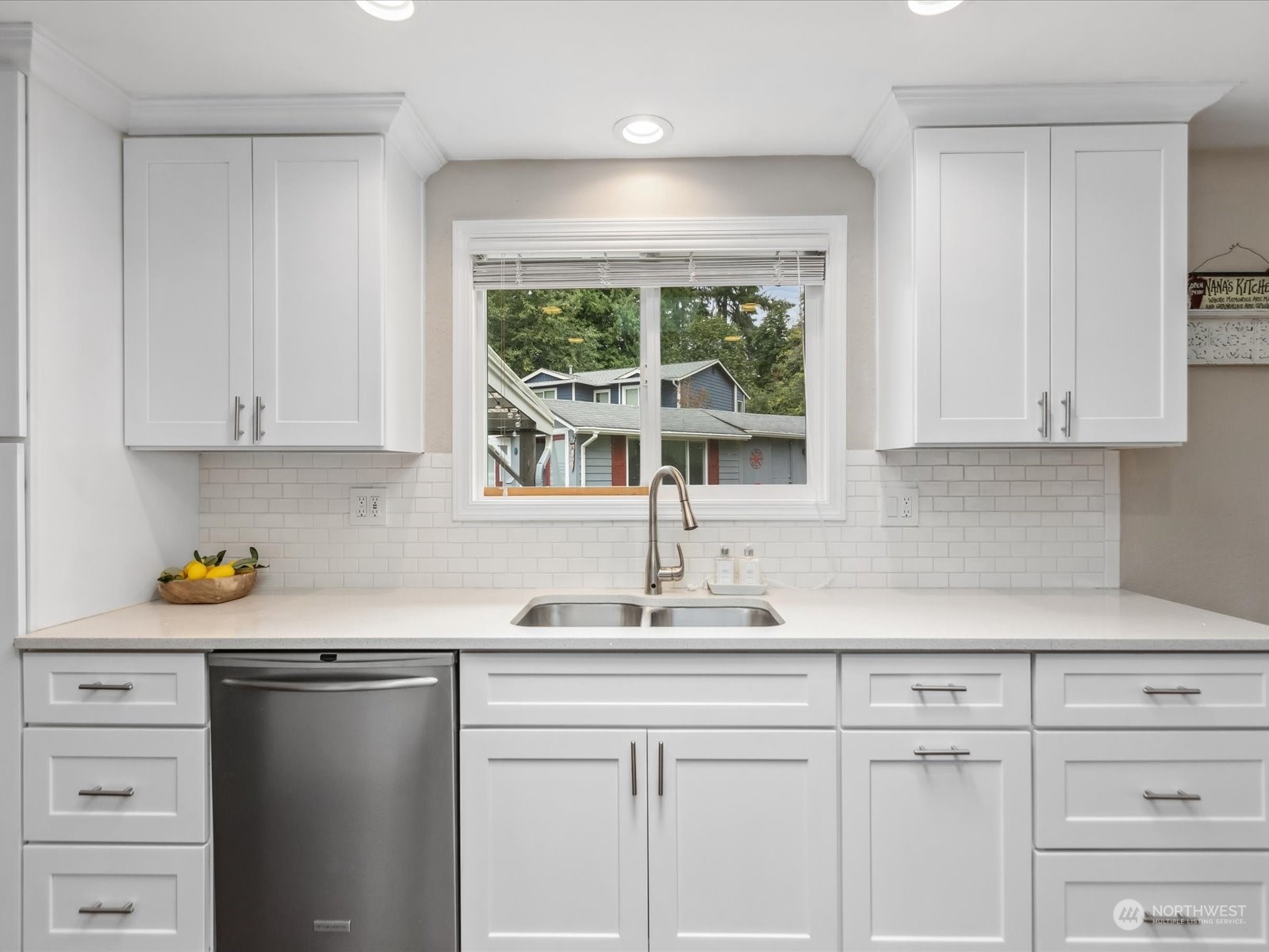 4715 156th Street Southwest Edmonds, WA 98026 - Photo 10 of 31 Gallery Image 10