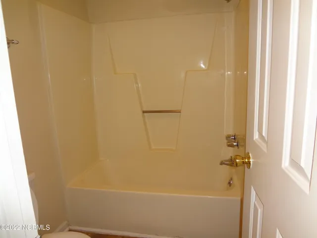 $1,200 | 135 West Victoria Court, Unit B, Greenville, NC 27834