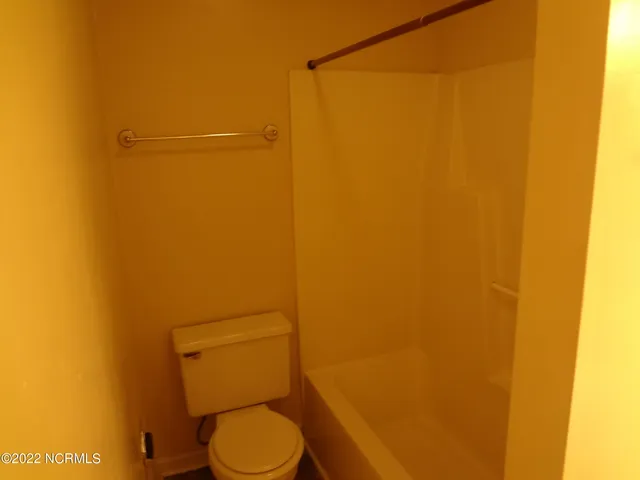 $1,200 | 135 West Victoria Court, Unit B, Greenville, NC 27834