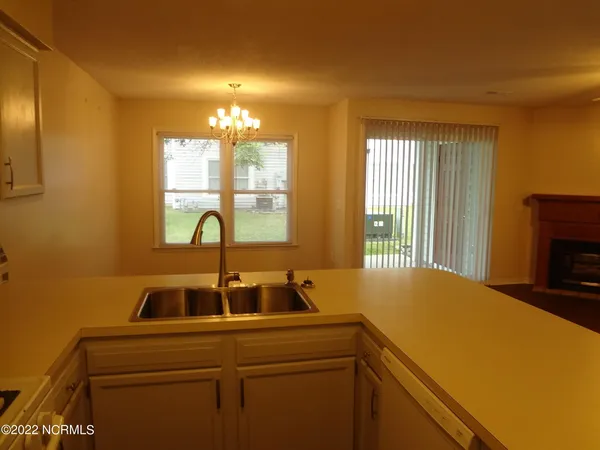 $1,200 | 135 West Victoria Court, Unit B, Greenville, NC 27834