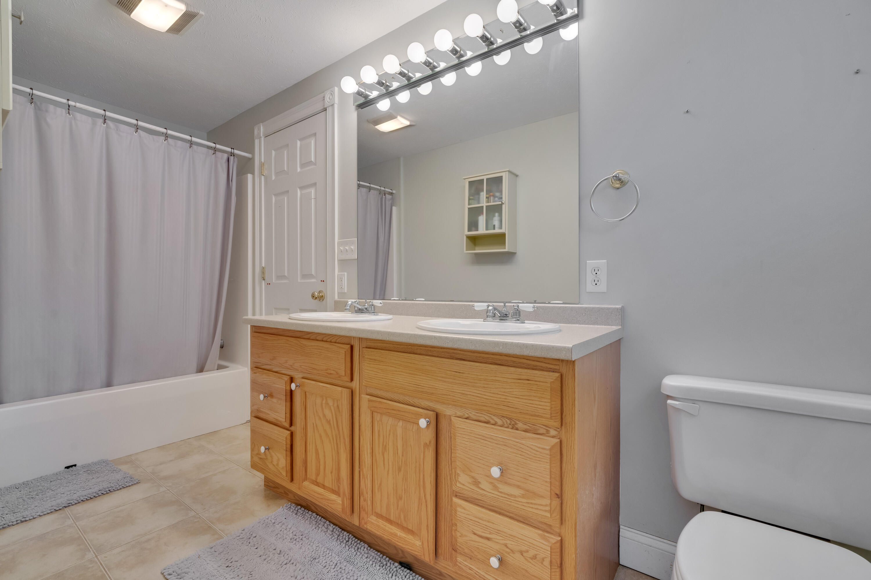 22 Tasker Street, Unit 11 Saco, ME 04072 - Photo 13 of 33 _DSC2664