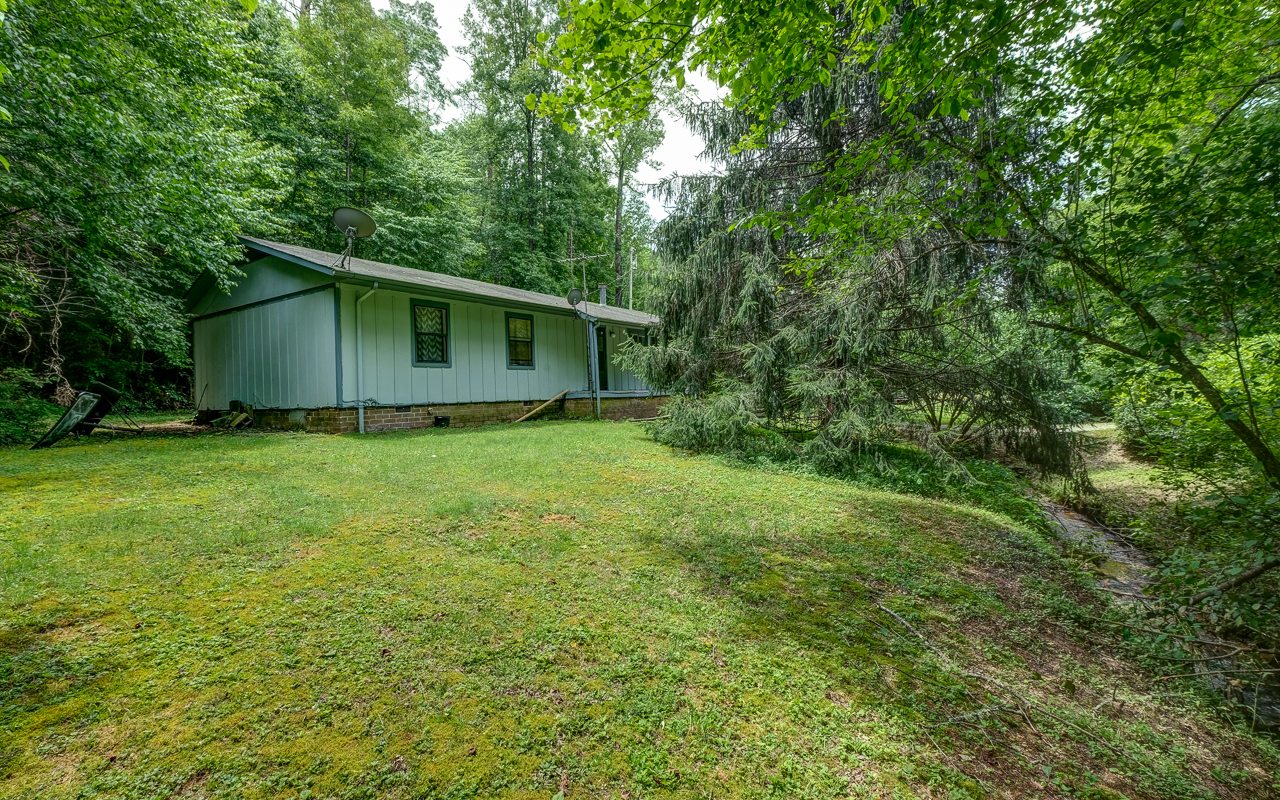 1489 Canyon Road Marble, NC 28905 - Photo 1 of 1 Main View