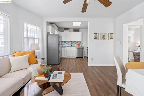 $449,000 | 1082 16th Street, Oakland, CA 94607