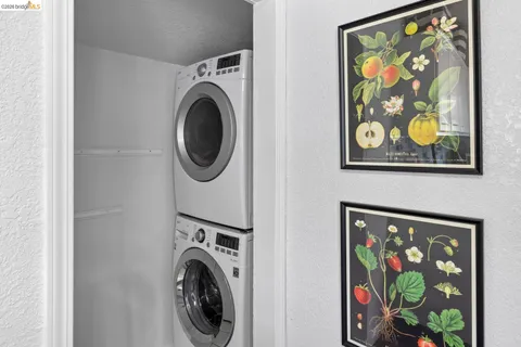 $449,000 | 1082 16th Street, Oakland, CA 94607