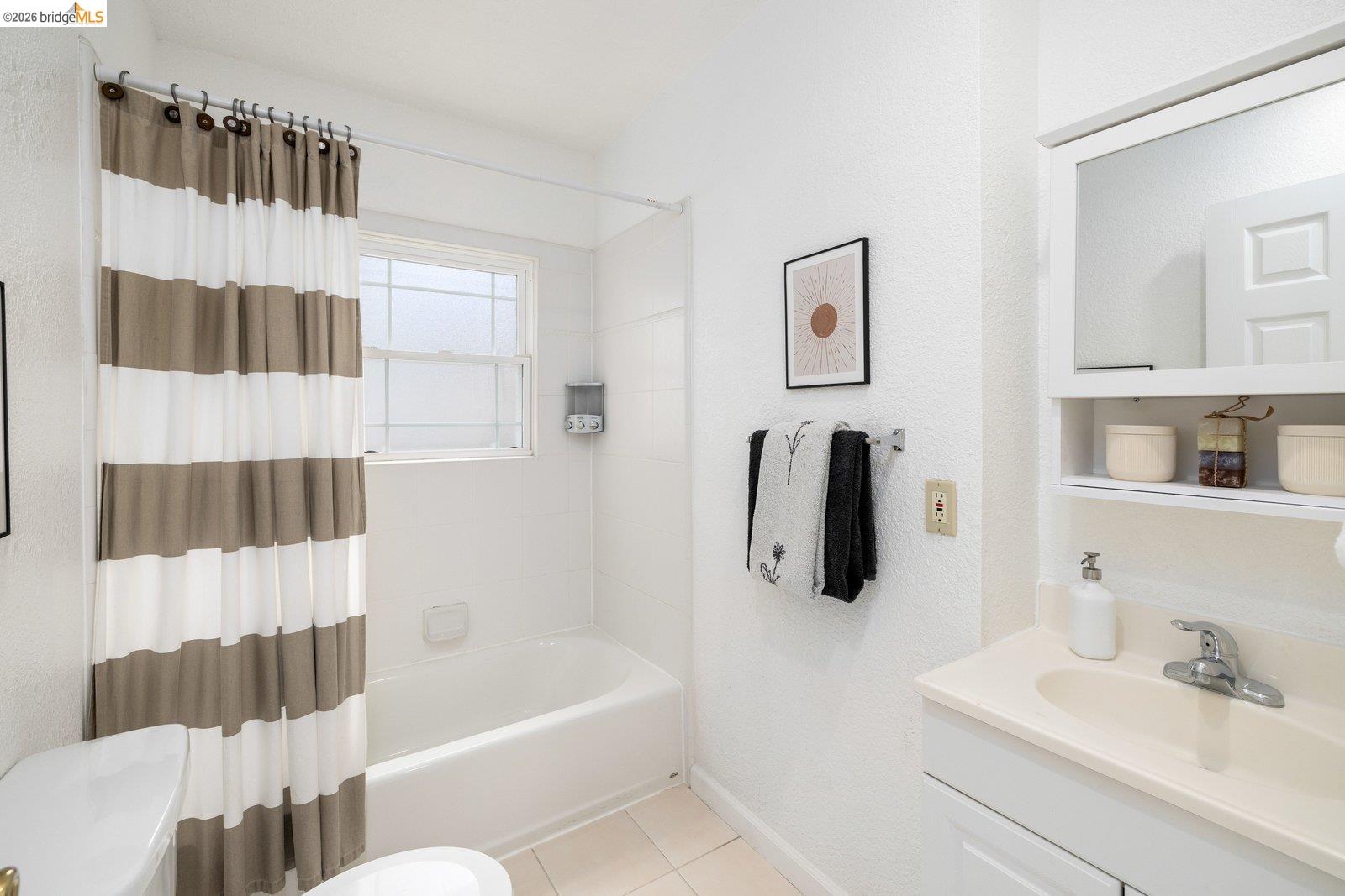 1082 16th Street Oakland, CA 94607 - Photo 19 of 27