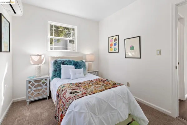 $449,000 | 1082 16th Street, Oakland, CA 94607