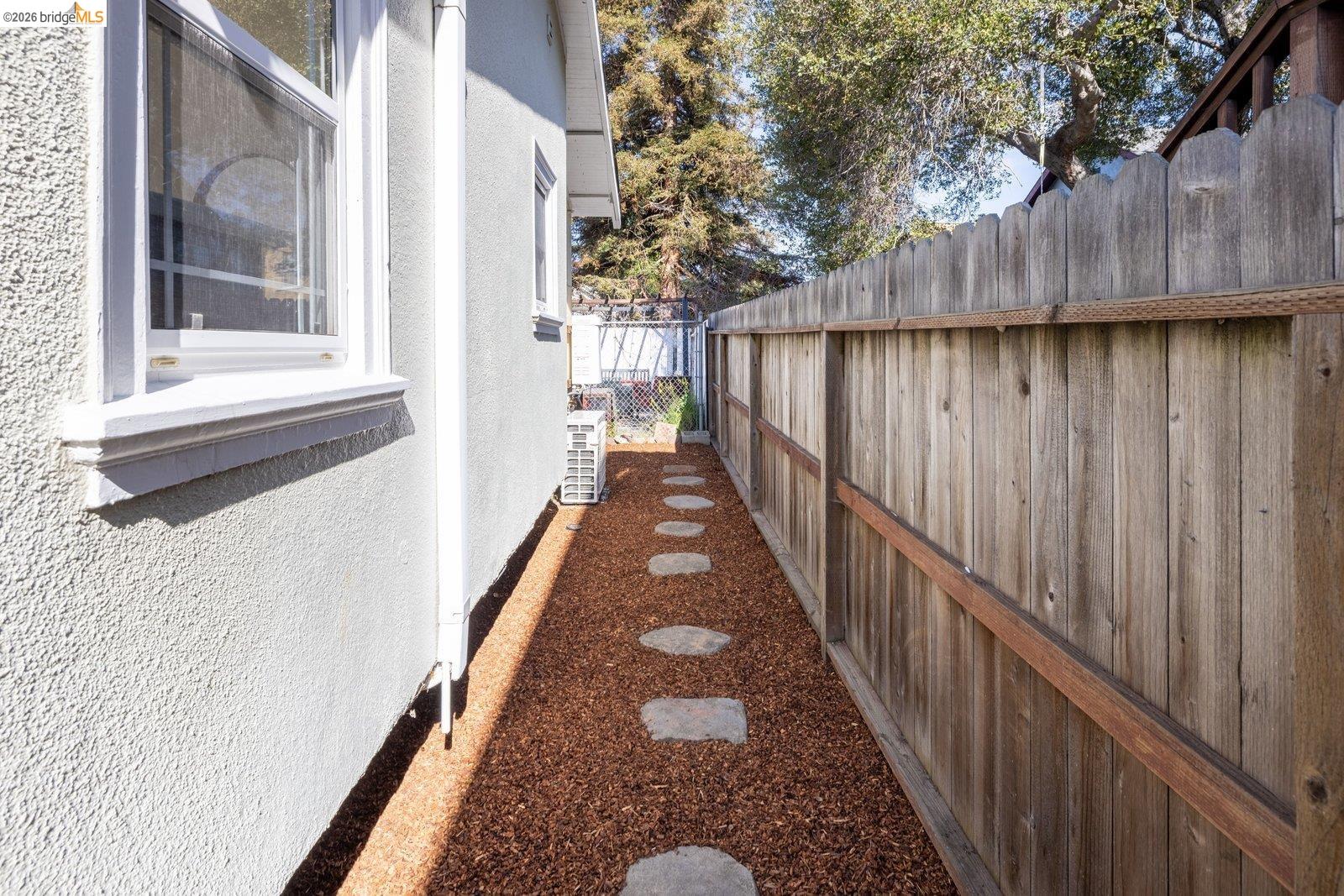 1082 16th Street Oakland, CA 94607 - Photo 24 of 27