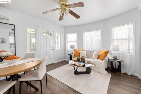 $519,000 | 1082 16th Street, Oakland, CA 94607