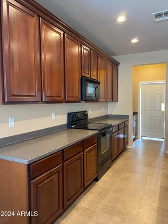 $2,595 | 3402 West Galvin Street, Phoenix, AZ 85086