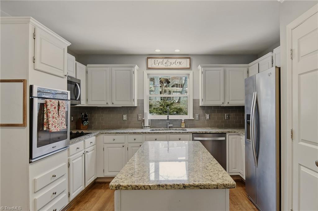 317 Canterbury Road High Point, NC 27262 - Photo 12 of 32