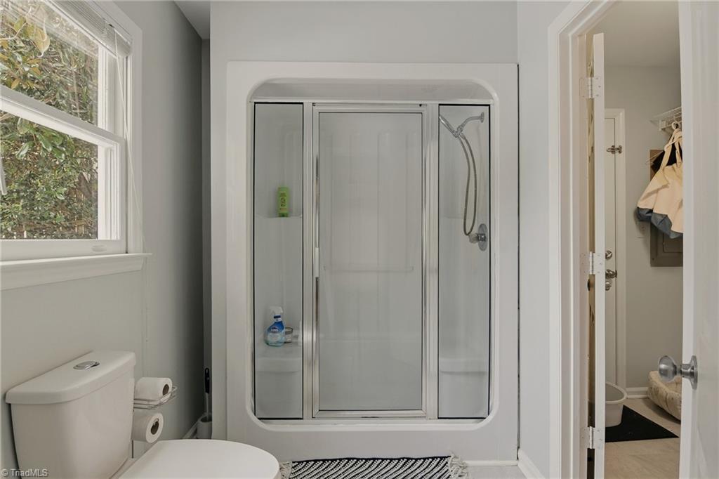 317 Canterbury Road High Point, NC 27262 - Photo 20 of 32