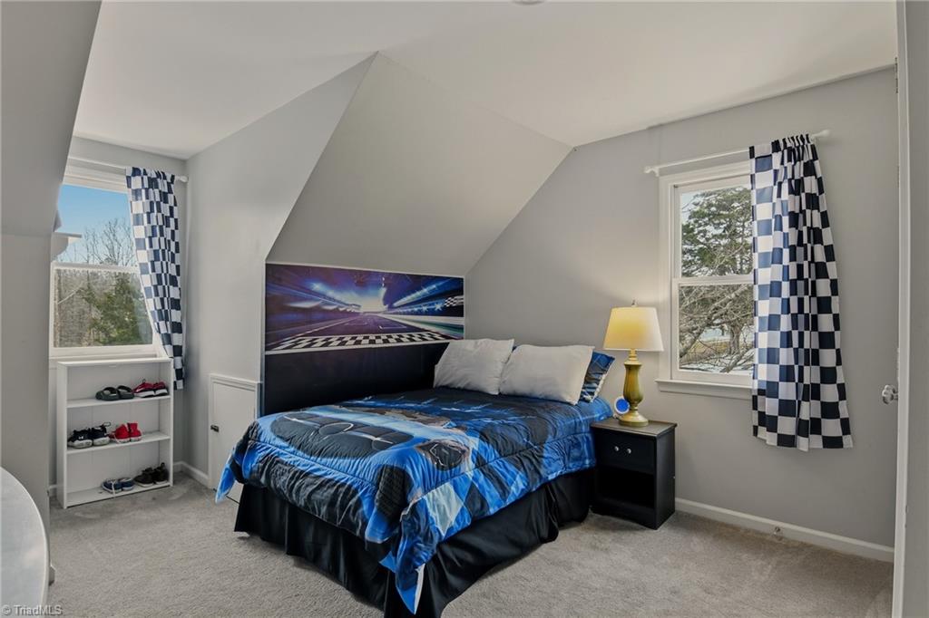 317 Canterbury Road High Point, NC 27262 - Photo 23 of 32