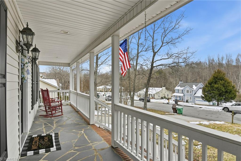 317 Canterbury Road High Point, NC 27262 - Photo 3 of 32