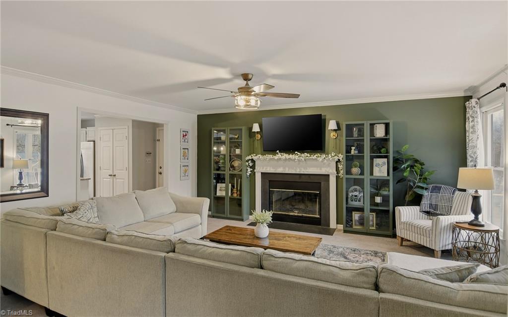 317 Canterbury Road High Point, NC 27262 - Photo 5 of 32