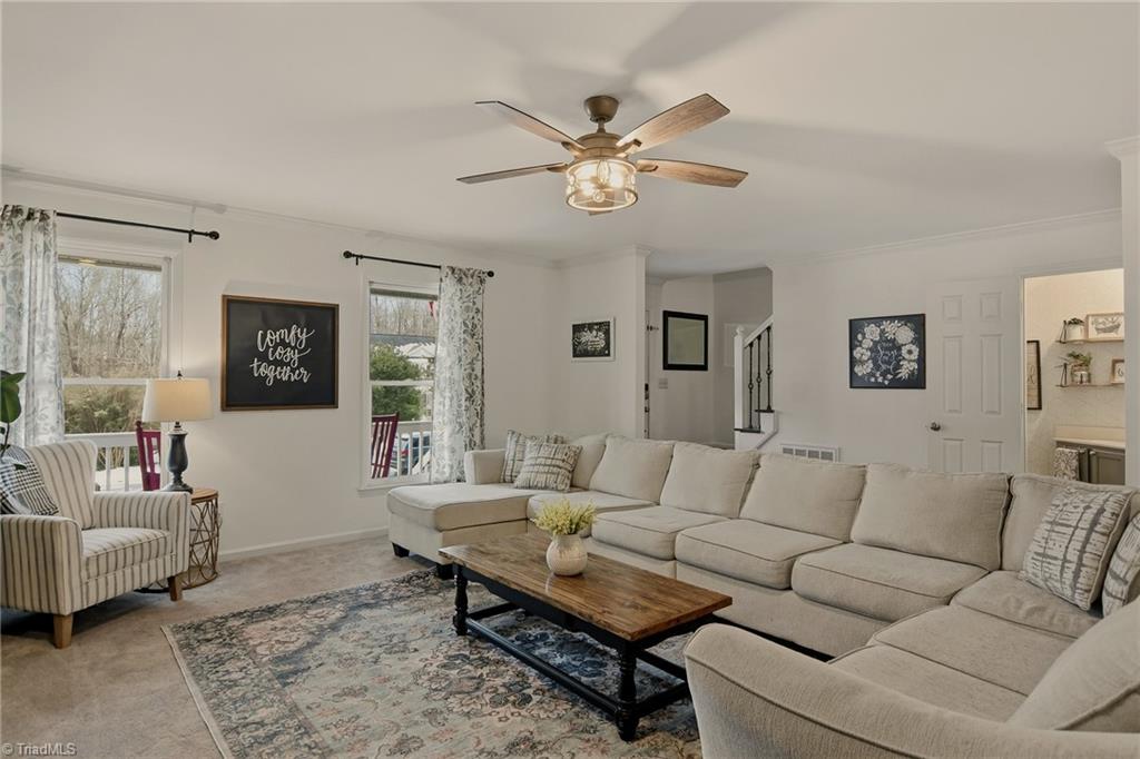 317 Canterbury Road High Point, NC 27262 - Photo 7 of 32