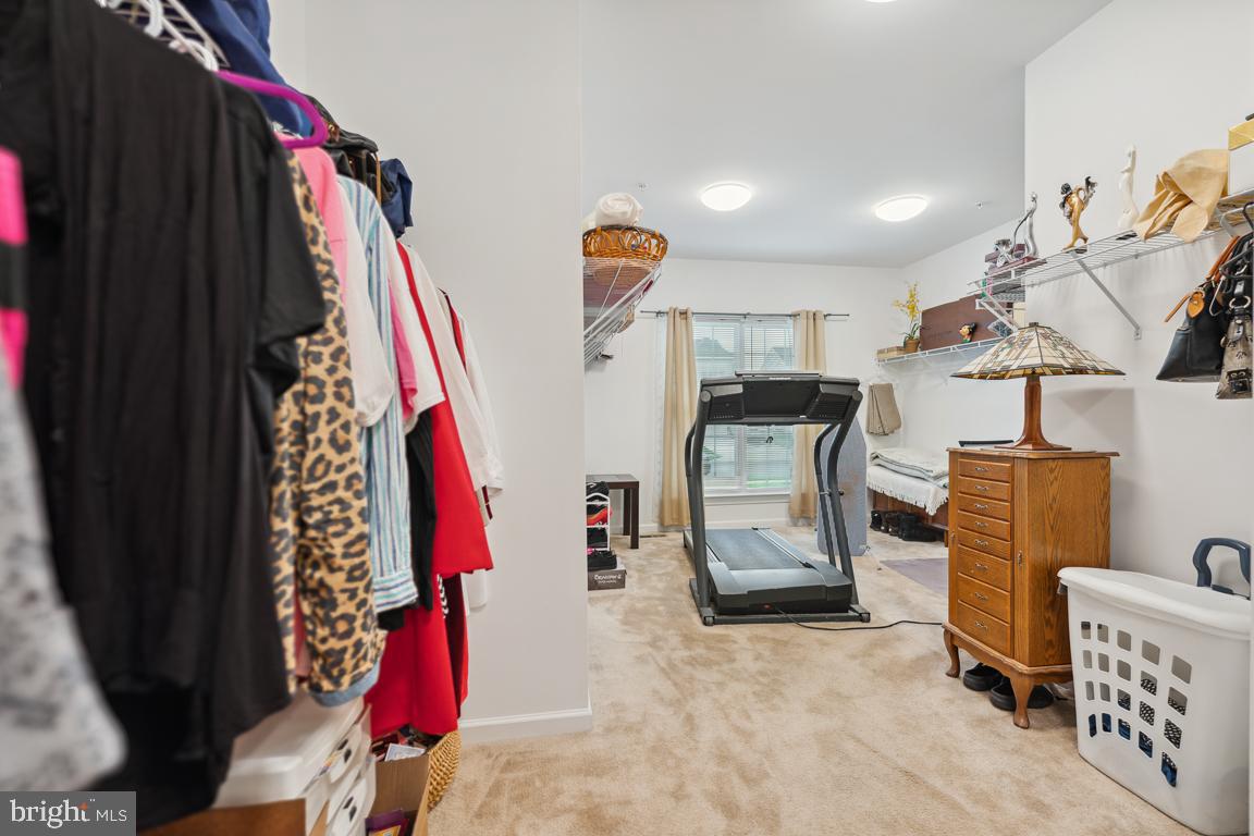 12606 Broughton Bluff Brandywine, MD 20613 - Photo 29 of 55 ENORMOUS Walk-In Primary Closet!